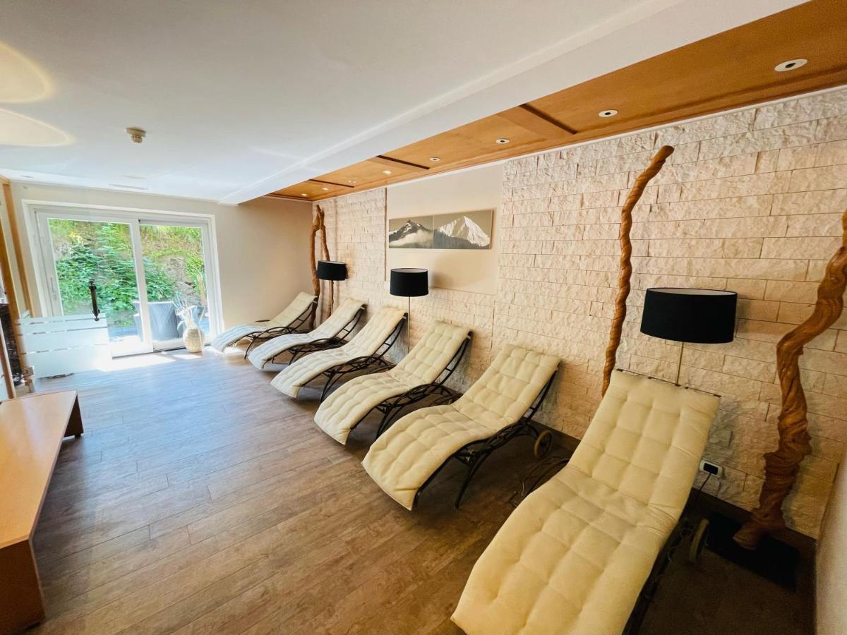 Residence Hotel Alpinum 캄포투레스 외부 사진