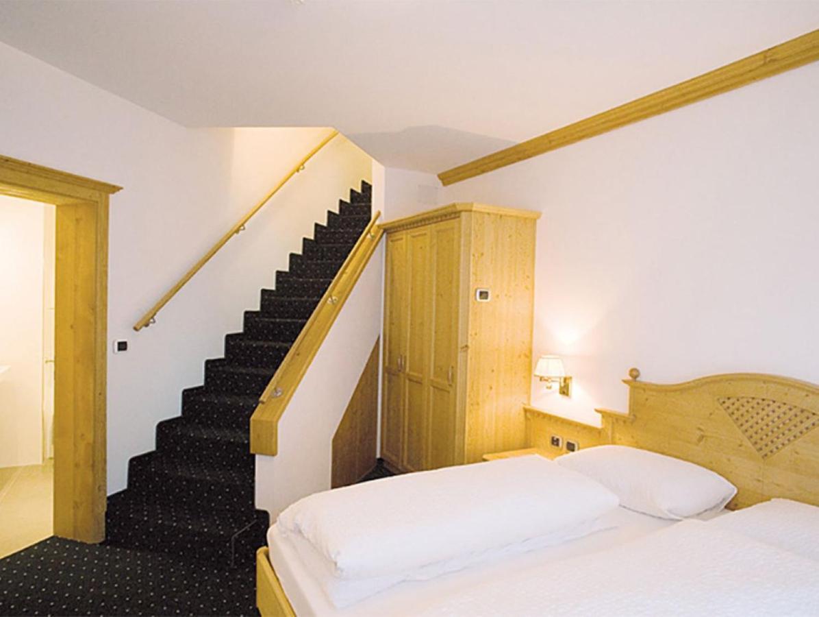 Residence Hotel Alpinum 캄포투레스 외부 사진
