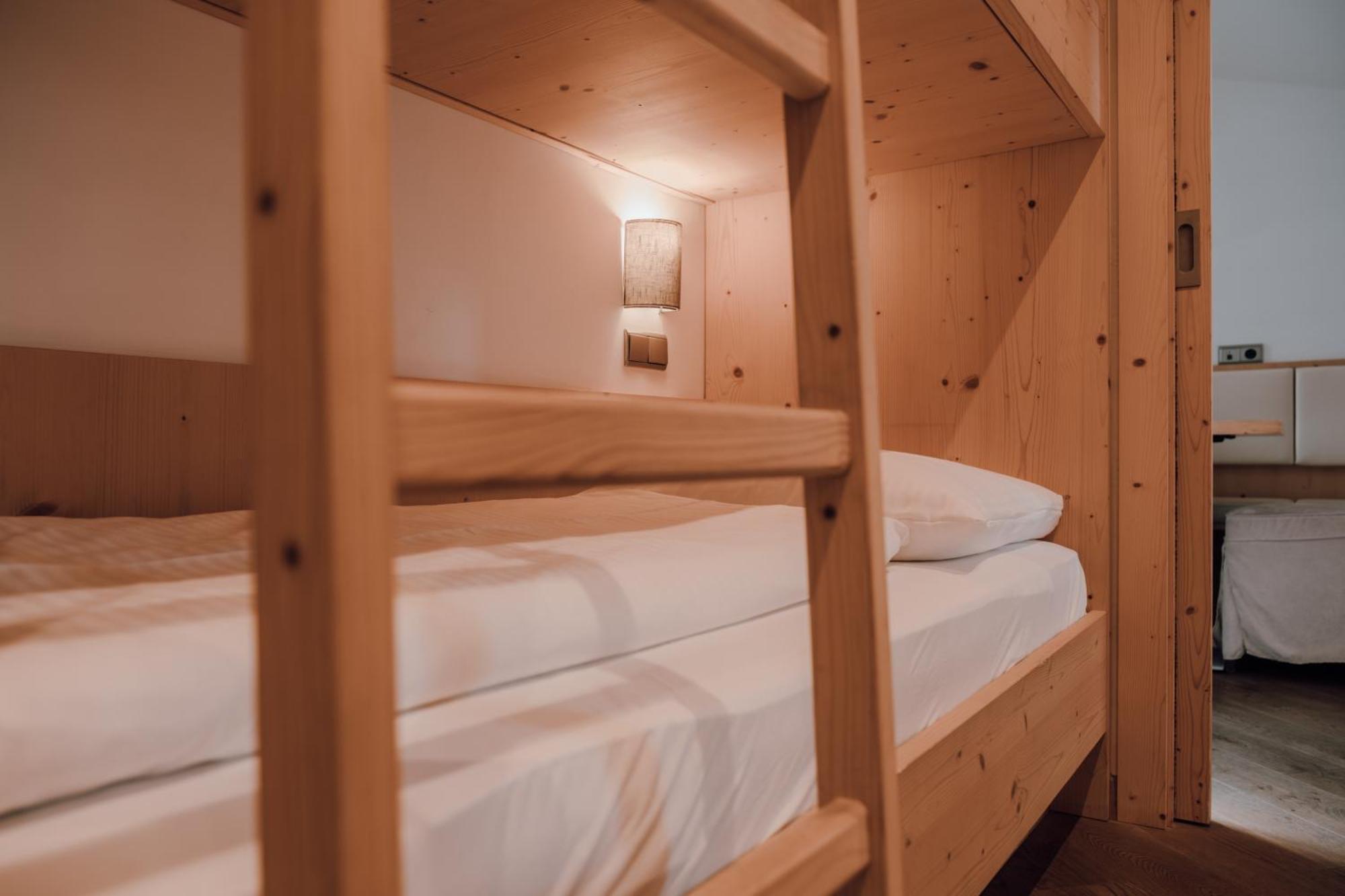 Residence Hotel Alpinum 캄포투레스 외부 사진
