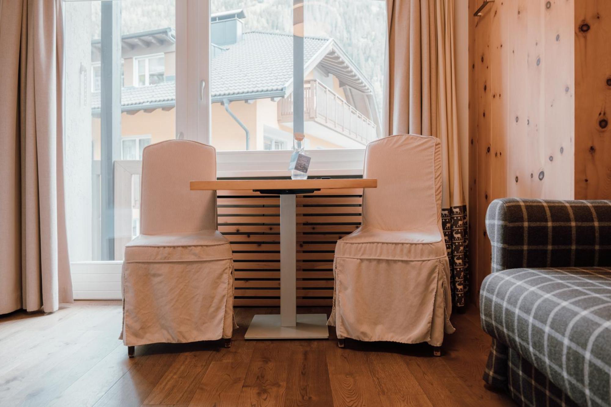 Residence Hotel Alpinum 캄포투레스 외부 사진