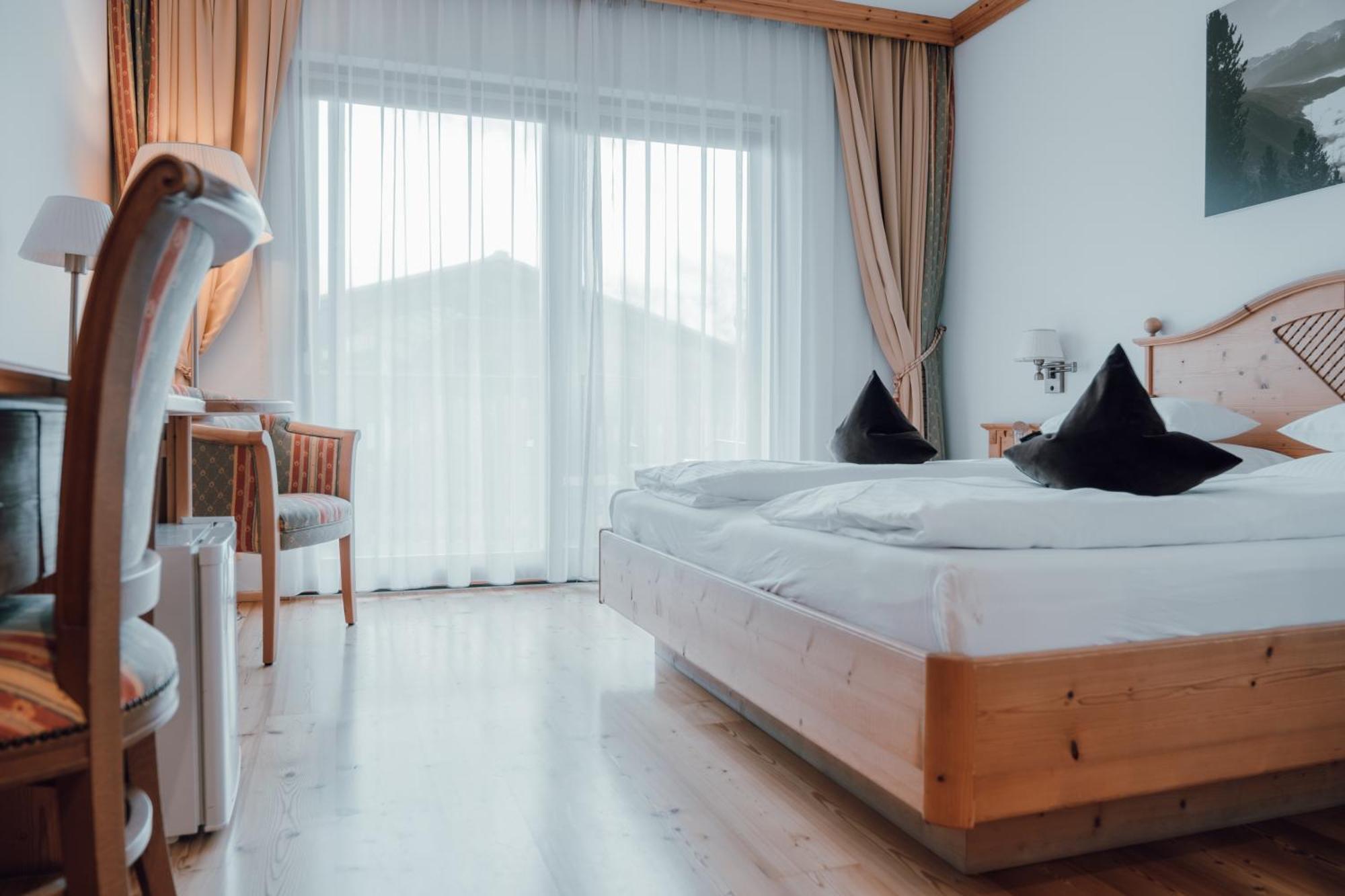 Residence Hotel Alpinum 캄포투레스 외부 사진
