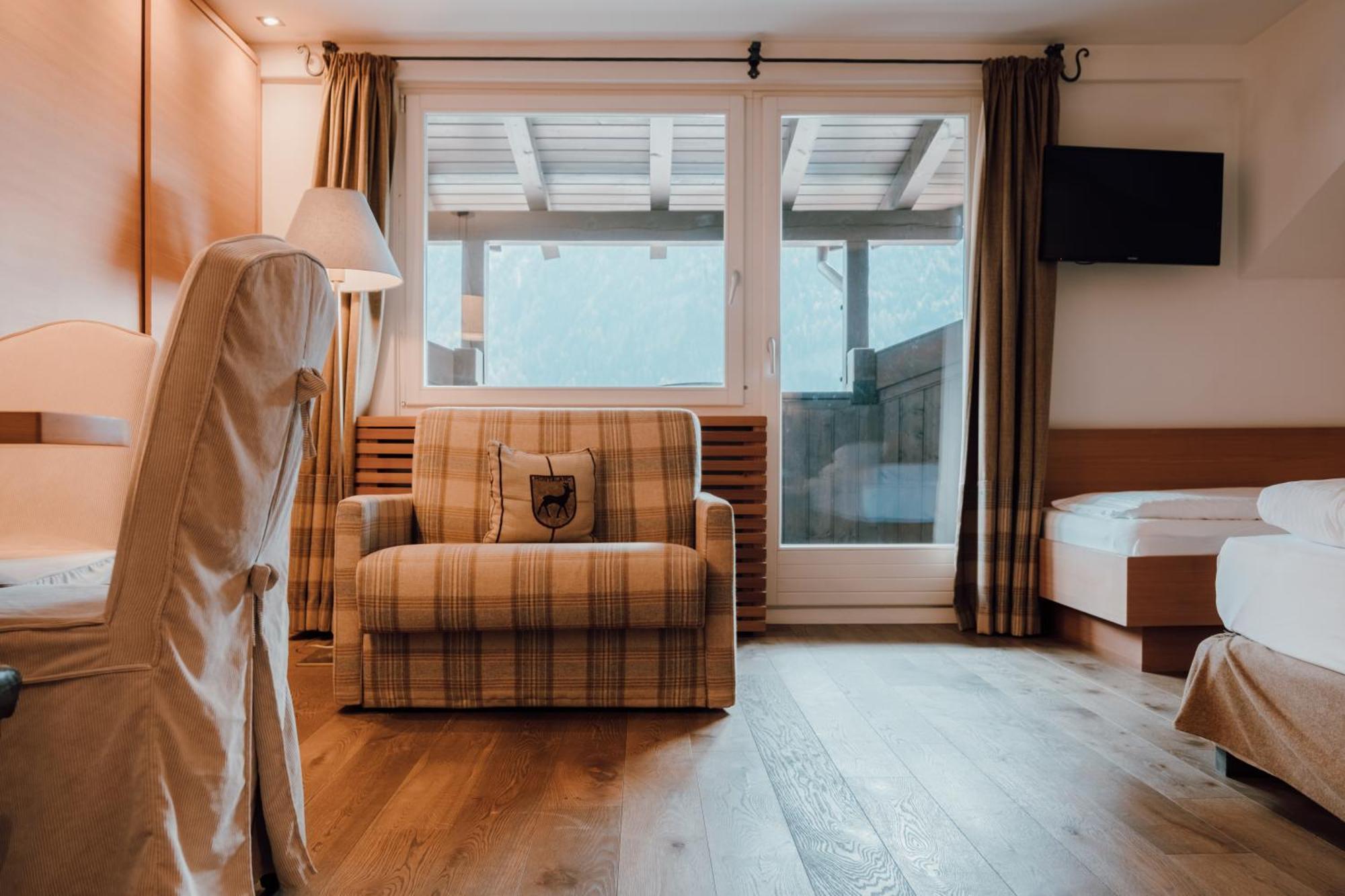 Residence Hotel Alpinum 캄포투레스 외부 사진